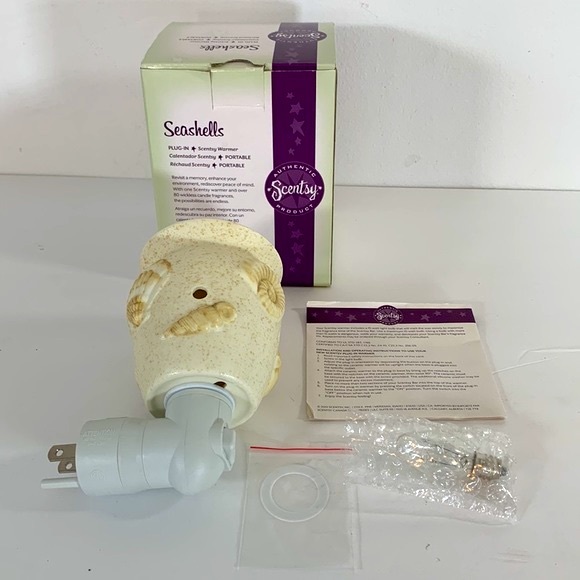 Scentsy Seashells Beachy Plug-In Wax Warmer Ceramic Sandy Finish Raised Shells - Picture 2 of 14